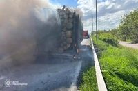 Рівненський район: вогнеборці ліквідували пожежу напівпричепа вантажного автомобіля