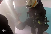 М. Дніпро: вогнеборці врятували жінку з палаючої квартири