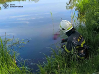 Рятувальники вилучили з водойми загиблу жінку