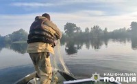 «Нерест 2024» на Полтавщині: поліція вилучила понад 800 метрів браконьєрських сіток та викрила порушника навігації на воді