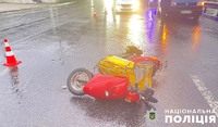 Поліцейські столиці затримали п’яного керманича скутера, який вчинив ДТП із потерпілими
