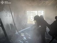 М. Чернівці: вогнеборці ліквідували 2 пожежі та врятували життя жінці