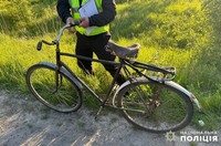 На Хмельниччині слідчі встановлюють обставини ДТП, у якій травмувався 60-річний велосипедист