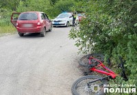 Поліція Полтавщини встановлює обставини ДТП, в якій постраждав неповнолітній велосипедист