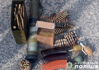 Поліція Полтавщини вилучила у мешканця сусідньої області зброю та боєприпаси