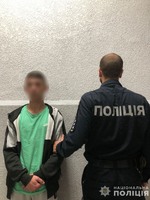 Скоїв злочин під час іспитового строку: у Мукачеві поліція затримала зловмисника, який викрав мобільний телефон у дитини