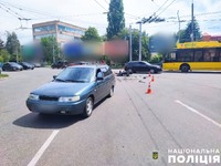 Поліція Полтави встановлює обставини ДТП, внаслідок якої травмовано водія мотоцикла