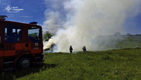 Сумська область: минулої доби рятувальники неодноразово ліквідовували загоряння сухої рослинності