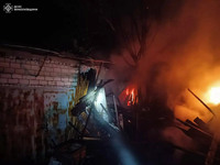 В Миколаєві вночі горіли гаражі на території автогаражного кооперативу