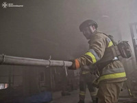 Зранку російські окупанти знову обстріляли Очаківщину — пожежу двоповерхової будівлі ліквідували вогнеборці