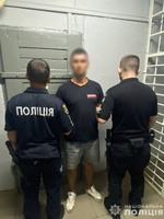 Поліція Ужгородщини затримала зловмисника, який пограбував місцевих жителів у їхньому будинку
