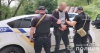 При спробі покинути межі області поліція Тячівщини затримала підозрюваного у вбивстві
