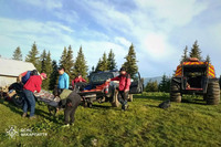 Гірські рятувальники транспортували тіло чоловіка, якого знайшли на межі двох областей