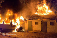 Нікопольський район: вогнеборці загасили палаючий автомобіль та господарчі споруди