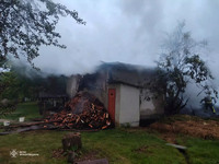 Вогнеборці ліквідували пожежу в Калуському районі