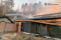 Дніпровський район: вогнеборці ліквідували загорання на території домоволодіння