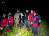 Рятувальники розшукали туристів в гірській місцевості