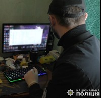 У Львові правоохоронці викрили двох братів, які створювали для продажу фішингові сайти