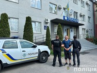 Увірвався в будинок пенсіонерів та пограбував: поліція Ужгородщини затримала підозрюваного у грабежі