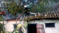 Сумський район: рятувальники разом з працівниками місцевої пожежної команди ліквідували пожежу в житловому секторі