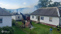 Перечинські вогнеборці ліквідували загоряння надвірної споруди та запобігли поширенню пожежі