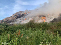 Вогнеборці Ужгородщини ліквідовують пожежу на полігоні твердих побутових відходів